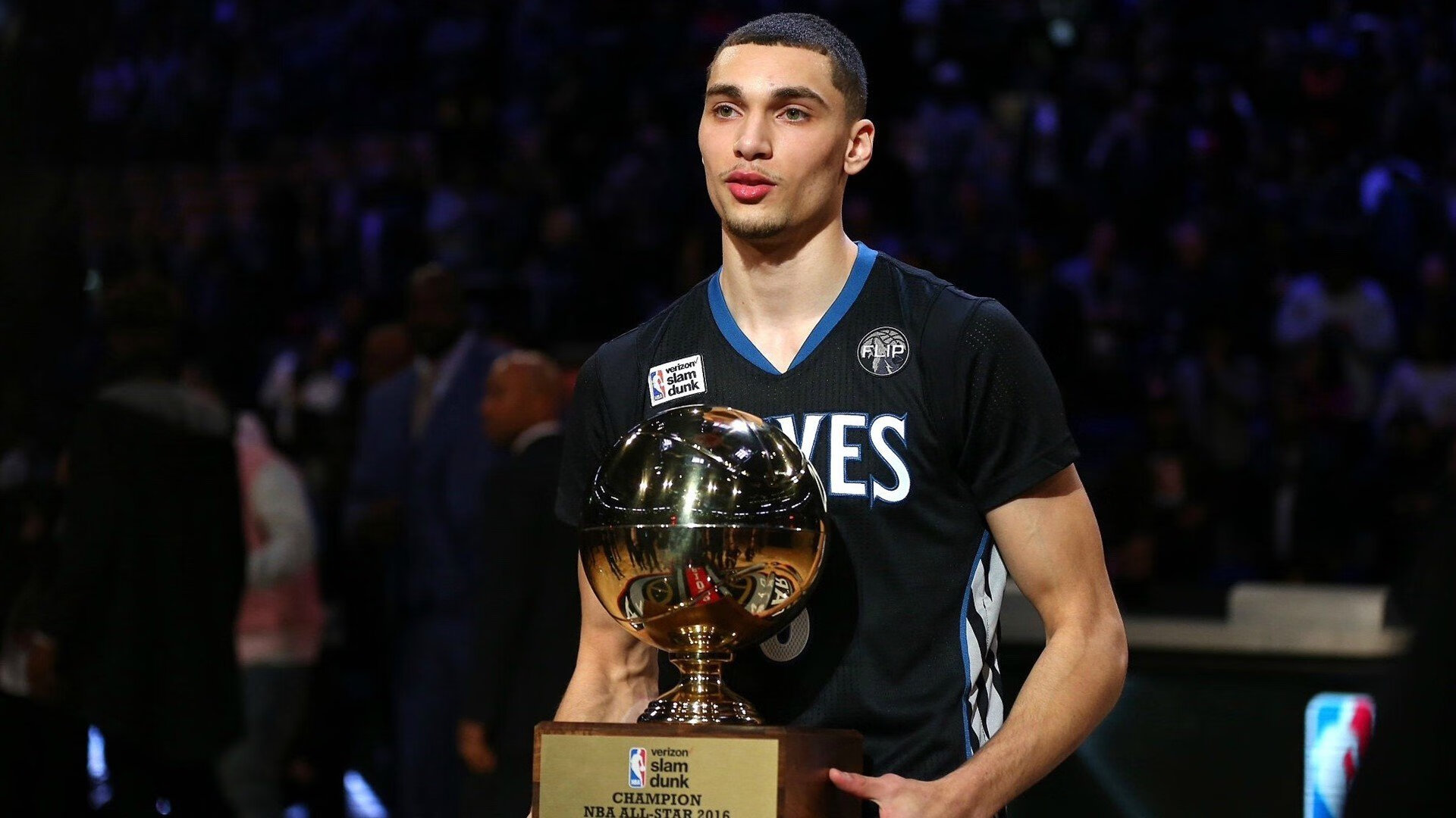 北京队完胜黄蜂,乔治成为关键先生